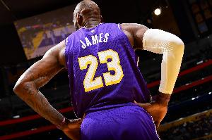 湖记：湖人已准备好结束詹姆斯时代 全面围绕东契奇和里夫斯建队