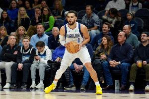 后场补强！队记：掘金将以一份底薪合同签下泰厄斯·琼斯