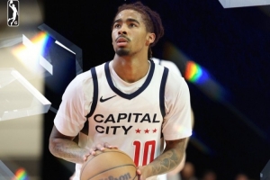 美记：老鹰与后卫凯申·吉尔伯特签下一份双向合同