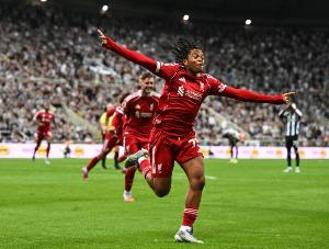 彭南特：斯洛特必须让恩古莫哈首发，每个球迷都能看出这一点