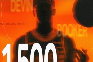 里程碑！布克常规赛生涯三分命中数突破1500大关