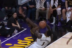 猛兽冲击！锡安反击攻筐打成2+1 鹈鹕一波7-0拉开分差