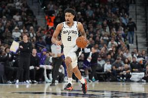 哈珀本赛季第2次单场20+且投篮命中率70%+ 与斯莫尔并列新秀最多