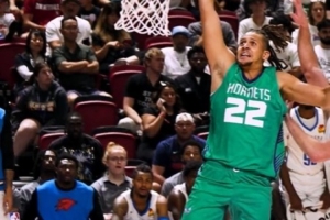 G联盟场均15分8板！Shams：鹈鹕将和中锋约什·奥杜罗签双向合同