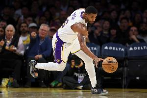 斯玛特：球队需要我在攻防两端有所作为 我也确实做到了