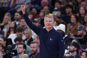 残阵力克火箭！科尔：当打出这种表现时 我们有机会击败任何对手