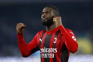 托莫里:马尔蒂尼当初打电话称想签我 儿时玩FIFA选圣西罗做主场