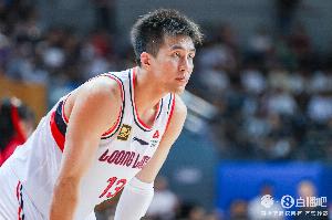 郭艾伦的伤情令人感到痛心 前交叉韧带断裂康复期在9-12个月之间