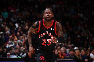 铁麻了！谢德替补7中1仅拿2分4板1助 3失误3犯规&正负值-19