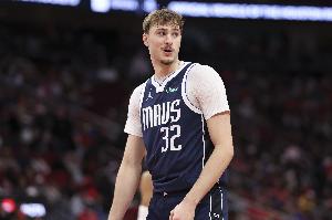 效率不高！弗拉格复出22中7拿到18分5板6助4帽 末节5中1