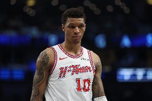 灾难！小贾巴里·史密斯8投0中拿3分11板出现5失误 正负值-14