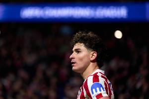 阿斯:巴萨更衣室仍对莱万和费兰有信心 球队今夏想买小蜘蛛或DV9