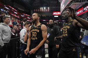 追梦：库里会尽全力重返赛场 他今早发短信给我&保证自己会回归