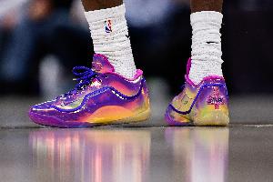 历史进球王！詹姆斯今日上脚23代PE“15838+” 特别版战靴