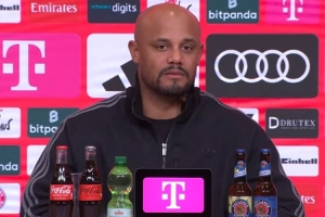 孔帕尼：总有一两名球员无故被批评，杰克逊没做错什么且训练刻苦