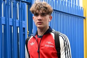 16岁零66天！官方：道曼成为阿森纳队史足总杯最年轻出场球员