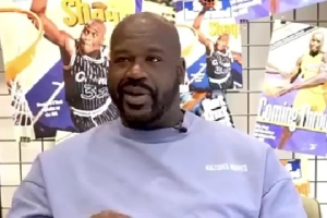 被小孩打了一拳！奥尼尔：本来想回击 但是想想好像不妥