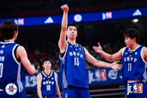 南模中学拿下JrNBA上海赛区4连冠！张懿赵杰25分13板2帽荣膺MOP