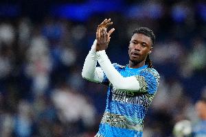 记者：卡马文加会进入对阵曼城的比赛名单，卡雷拉斯出战存疑