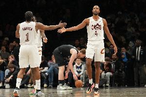 哈登：我和莫布里的默契要一个回合一个回合培养 我要更有侵略性