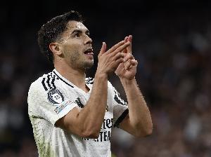 记者：本周在训练中心，迪亚斯当面问阿韦洛亚为何自己上场时间少