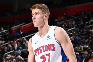 活塞主帅：许尔特阅读防守能力很强 突破能给队友创造得分机会