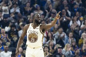 追梦：打小球五号位和防超级得分手是不同挑战&但我喜欢挑战