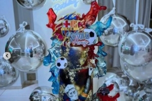 阿劳霍社媒晒照庆生：与奥利维拉一起过生日