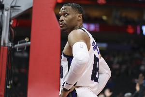 威少怒怼记者！国王主帅：为他为球队做的事感到骄傲 这是领导力