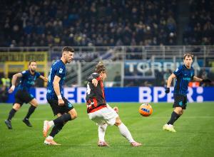 米体谈德比前夜：米兰球员都住在训练基地，齐沃则让球员回家休息