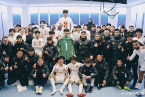 铜梁龙获得队史中超首分，向余望社媒：首场，首分，会越来越好！