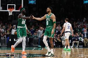 明日绿军大战骑士 塔图姆可以出战 全队只有武切维奇一人缺席