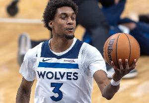 卧底？麦克丹尼尔斯9中0拿到3分 迪文岑佐6中0一分未得