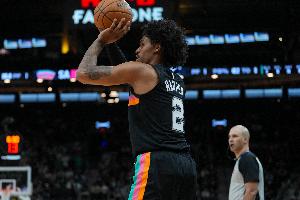 投篮练出来了？哈珀近4场场均14分3.3助 投篮命中率67% 三分64%