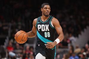 今天吃饺子！亨德森半场9中7砍下19分 已追平个人赛季单场最高