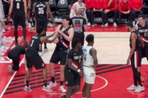 比进绝杀还高兴~韦斯利助攻杨瀚森暴扣之后 蹦蹦跳跳庆祝超级兴奋