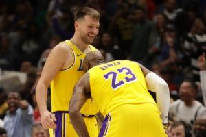 皮尔斯：詹姆斯是防守累赘 他与东契奇根本不搭 没有他湖人更好