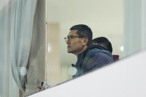 记者：邵佳一现场观战浙江vs青岛西海岸，郑智飞机上研究录像