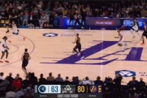 詹姆斯都来击掌！肯纳德反击一条龙长驱直入挑篮打停森林狼！