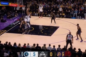 着啥急啊！戈贝尔抢到前场板 高举高打补空篮没放进