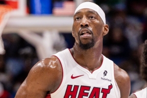 阿德巴约43投43罚揽83分！解说：刷出来的…挺没劲儿的