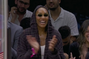 Buff加成！阿贾·威尔逊在现场 激动观战阿德巴约神级表演