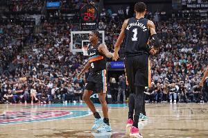 福克斯：绿军今天的防守不常见 他们让文班在低位持球 我们作掩护