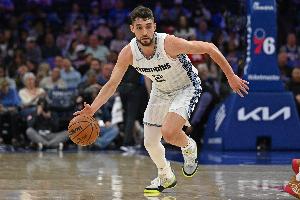 最后时刻被驱逐！杰罗姆20中10&三分10中4空砍26分8助