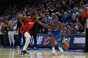 杜兰特谈SGA连续126场20+：了不起 他刚进联盟的时候有点被忽视