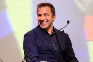 皮耶罗：拜仁进6个球是至少的，他们今天创造了15到20次绝佳机会