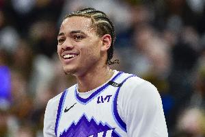 传统艺能？爵士官方：基昂特·乔治右腿筋拉伤 本场将不会回归