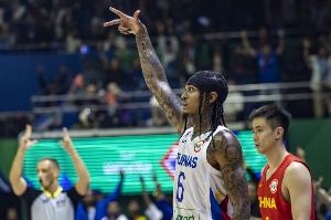 上届20分逆转中国后夺金！克拉克森：想为菲律宾出战26年亚运会