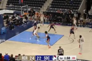 5分钟得分上双！杨瀚森继续低位单挑 轻松勾手打进首节11分