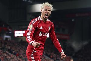 埃基蒂克：我曾与历史最佳梅西并肩作战 会努力成为世界最佳前锋